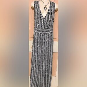 Talbots Sleeveless navy blue & White long Maxi Dress